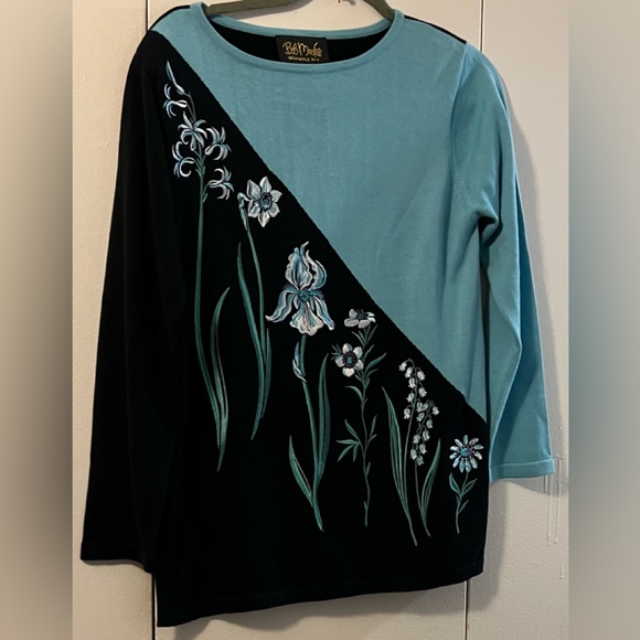 Bob Mackie Sweaters - BOB MACKIE WEARABLE ART SWEATER (S)